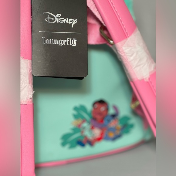 LE LOUNGEFLY Lilo & Stitch Scrump Plush Cosplay Mini Backpack - Picture 2 of 11